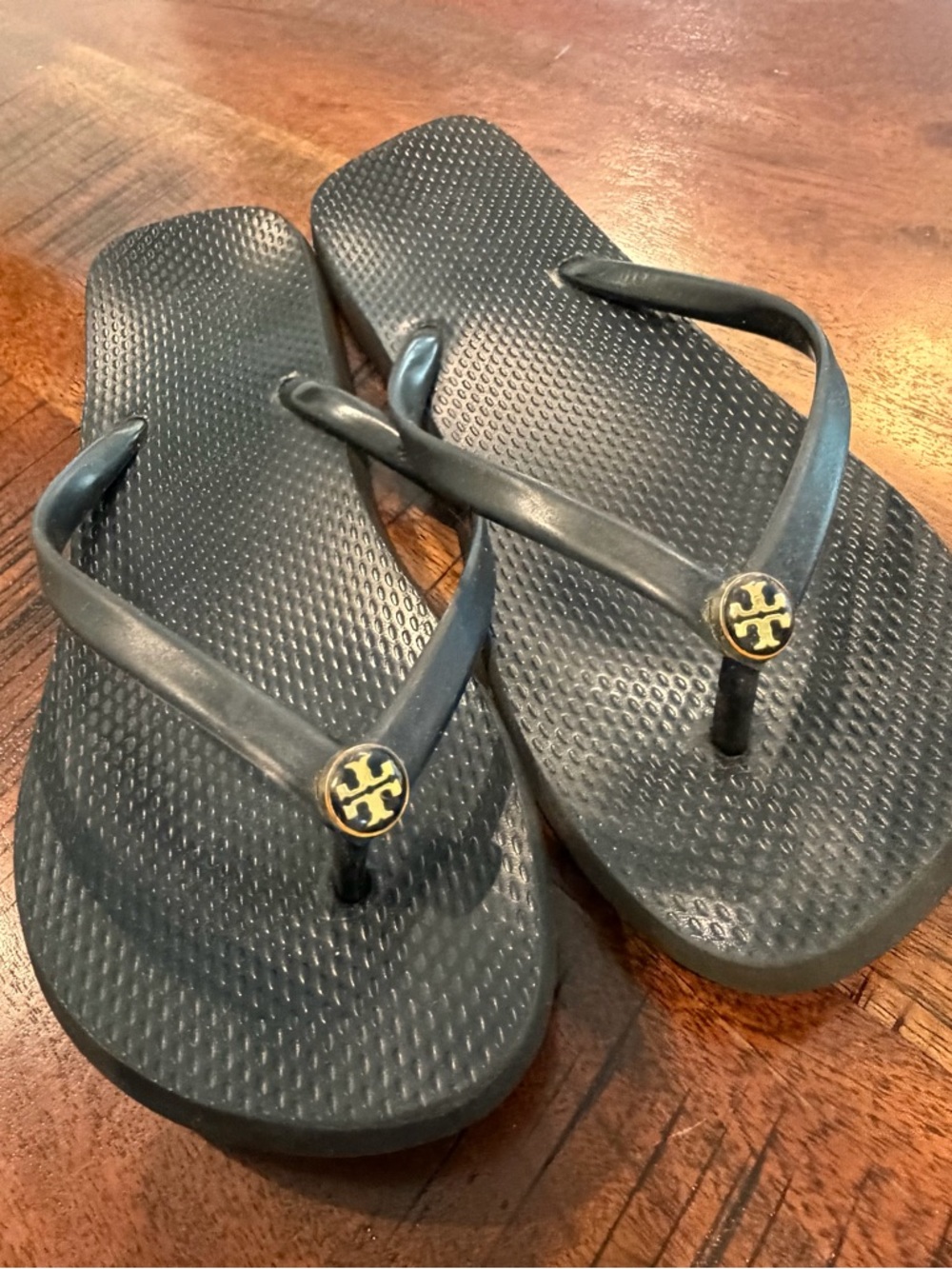 Tory Burch Black Flip Flop Sandals with Gold Logo Women's 7